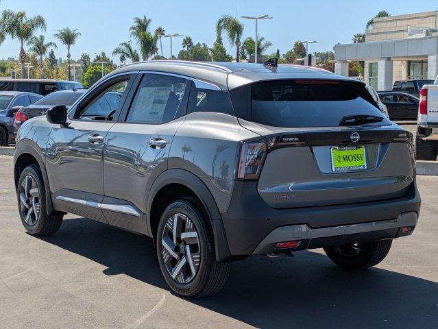 Photo of 2026 Gun Metallic Nissan Kicks