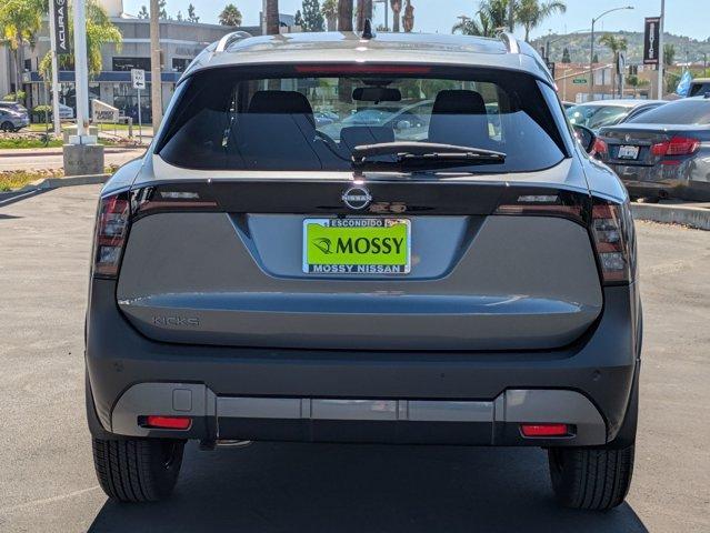 Photo of 2026 Gun Metallic Nissan Kicks