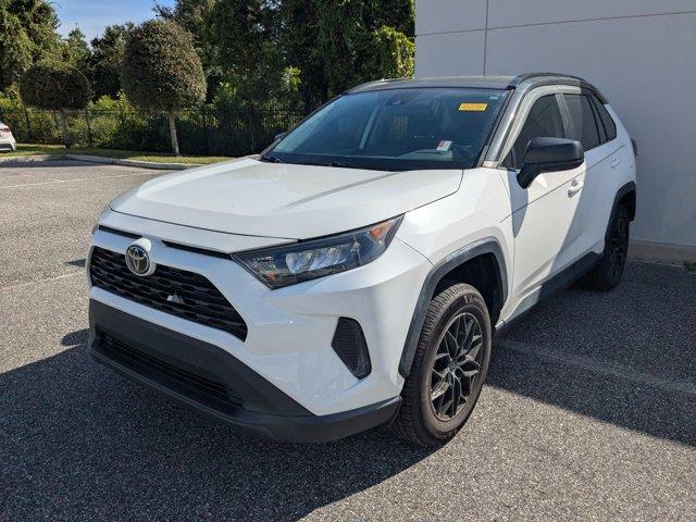 Photo of 2021 White Toyota RAV4