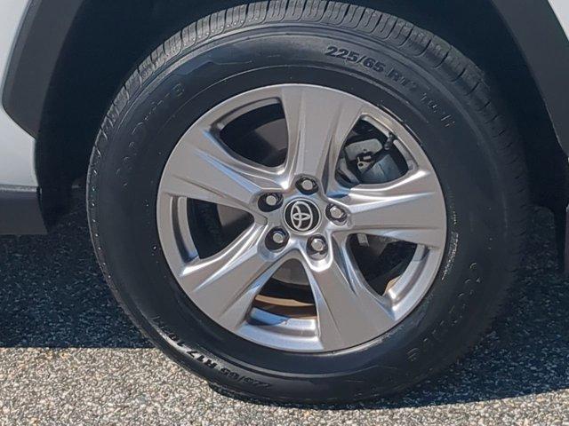 Photo of 2022 White Toyota RAV4