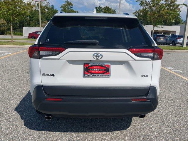 Photo of 2022 White Toyota RAV4