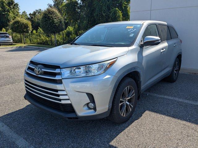 Photo of 2019 Celestial Silver Toyota Highlander