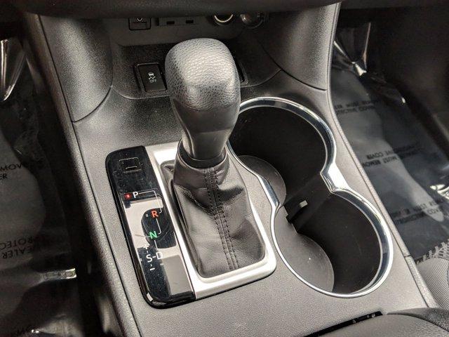 Photo of 2019 White Toyota Highlander