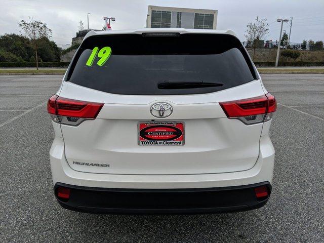 Photo of 2019 White Toyota Highlander