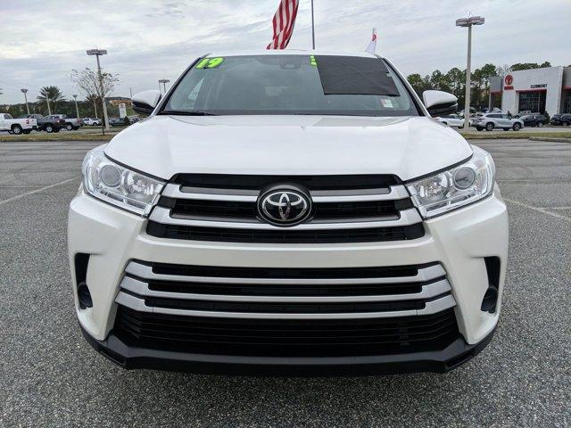 Photo of 2019 White Toyota Highlander