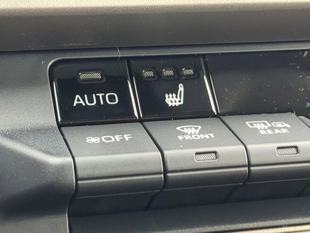 Photo of 2025 Wind Chill Prl Toyota Camry