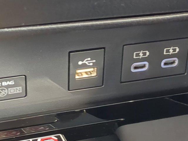 Photo of 2025 Wind Chill Prl Toyota Camry