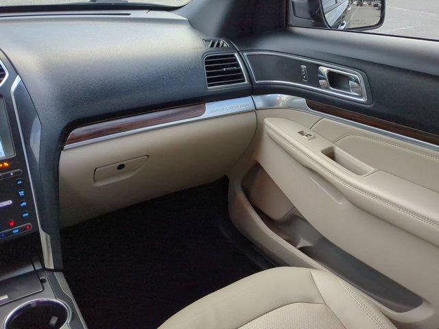 Photo of 2018 Gray Ford Explorer