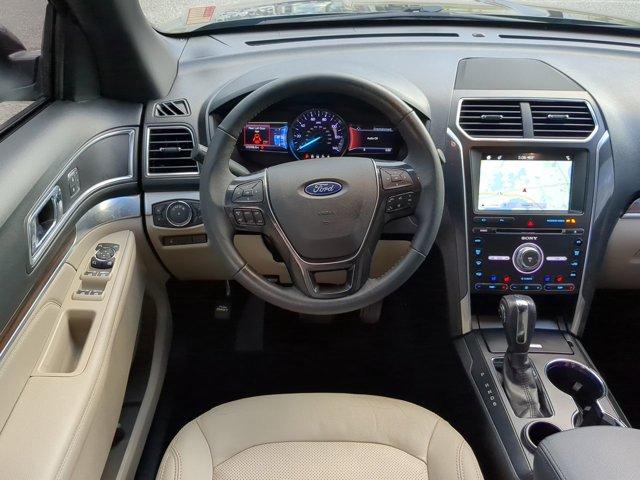 Photo of 2018 Gray Ford Explorer