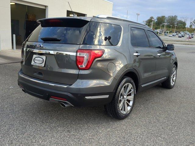 Photo of 2018 Gray Ford Explorer