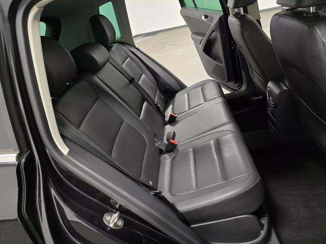 Photo of 2016 Deep Black Pearl Volkswagen Tiguan