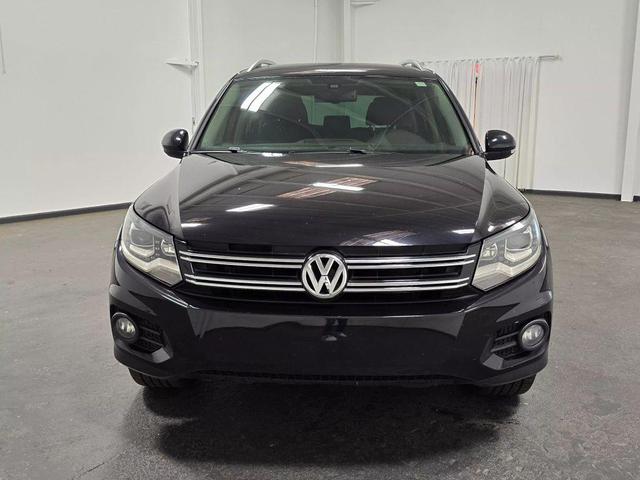 Photo of 2016 Deep Black Pearl Volkswagen Tiguan