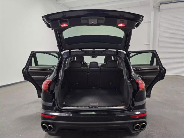 Photo of 2018  Porsche Cayenne
