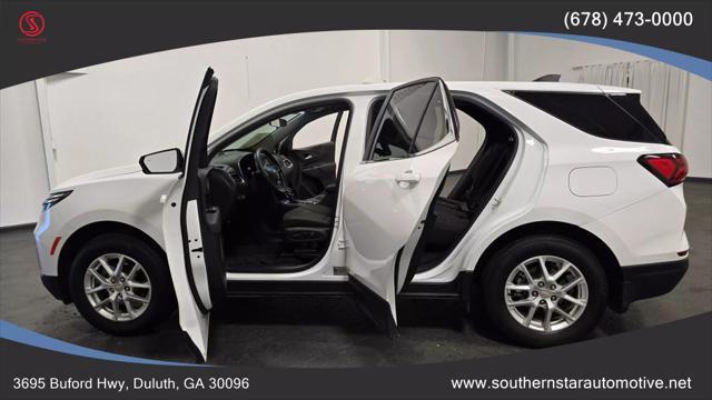 Photo of 2023 Summit White Chevrolet Equinox