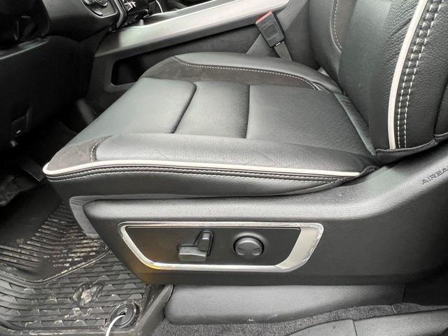 Photo of 2025 Billet Silver Metallic Clearcoat RAM 1500