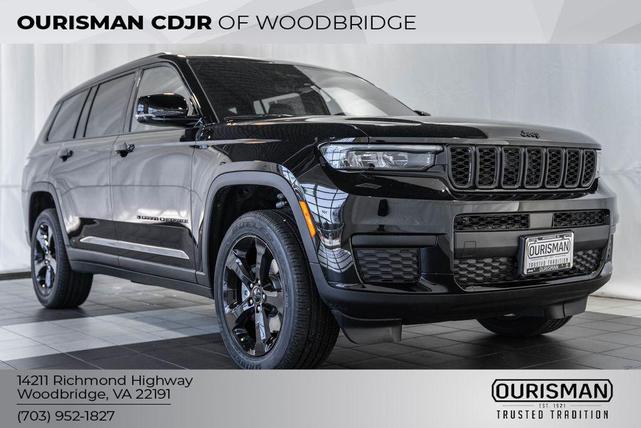 Photo of 2025 Diamond Black Crystal Pearlcoat Jeep Grand Cherokee L