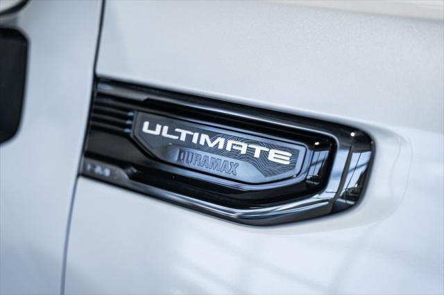 Photo of 2024 White Frost Tricoat GMC Sierra 1500