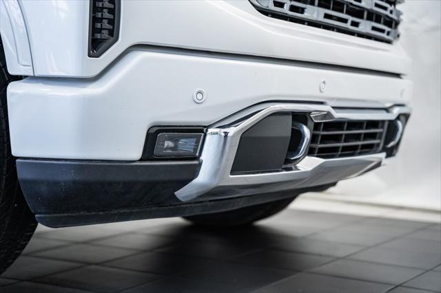 Photo of 2024 White Frost Tricoat GMC Sierra 1500