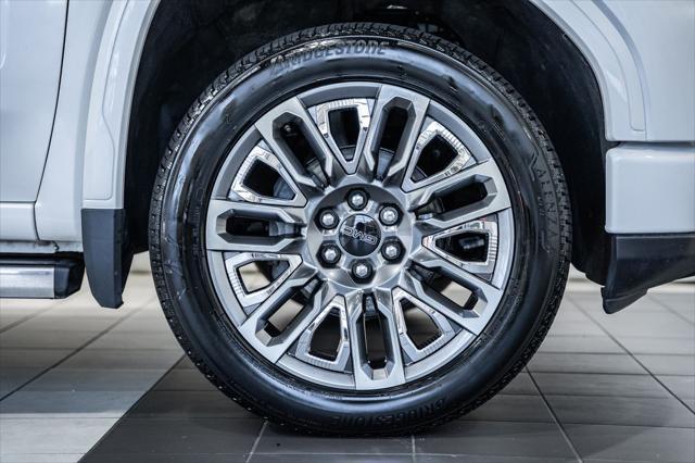Photo of 2024 White Frost Tricoat GMC Sierra 1500