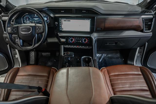 Photo of 2024 White Frost Tricoat GMC Sierra 1500