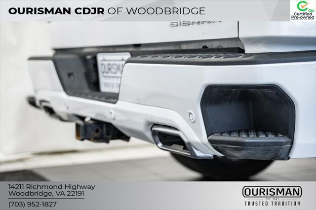 Photo of 2024 White Frost Tricoat GMC Sierra 1500