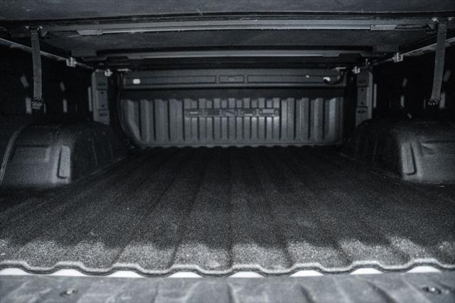 Photo of 2024 White Frost Tricoat GMC Sierra 1500
