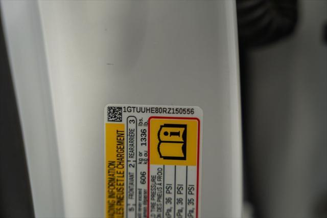 Photo of 2024 White Frost Tricoat GMC Sierra 1500