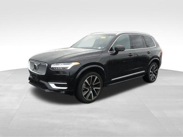 Photo of 2023 Onyx Black Metallic Volvo XC90