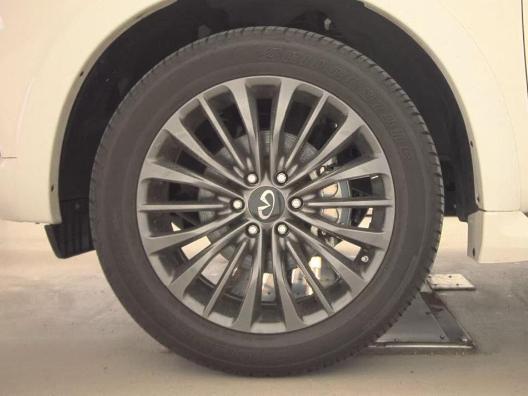 Photo of 2023 Moonstone White INFINITI QX80