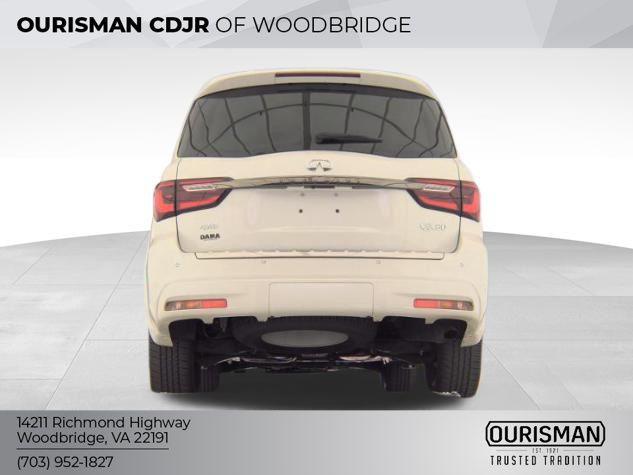 Photo of 2023 Moonstone White INFINITI QX80