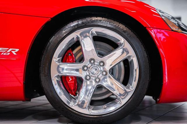 Photo of 2006 Viper Red Clearcoat Dodge Viper