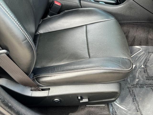Photo of 2018 Granite Crystal Metallic Clearcoat Chrysler 300
