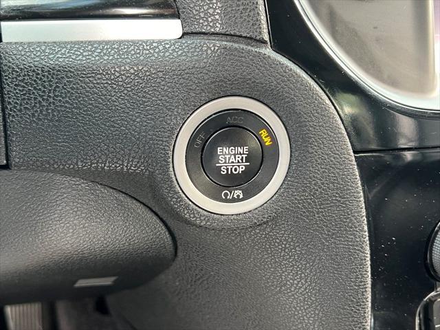 Photo of 2018 Granite Crystal Metallic Clearcoat Chrysler 300