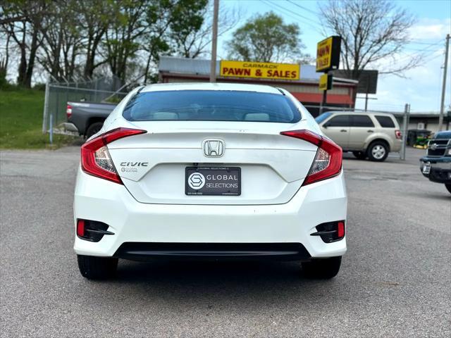 Photo of 2016 Taffeta White Honda Civic