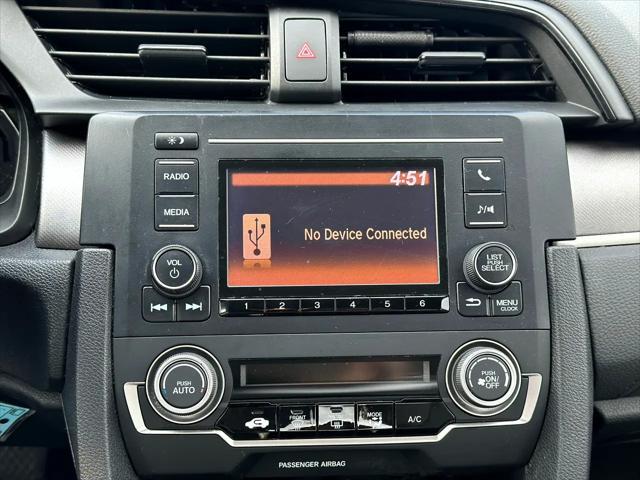 Photo of 2016 Taffeta White Honda Civic