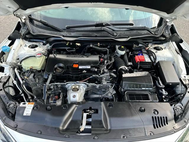 Photo of 2016 Taffeta White Honda Civic