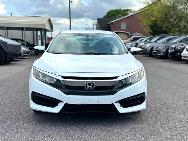 Photo of 2016 Taffeta White Honda Civic