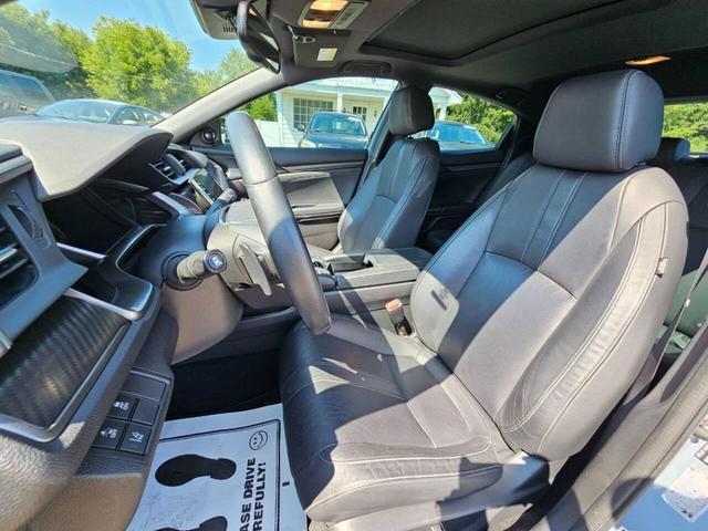 Photo of 2019 Gray Honda Civic