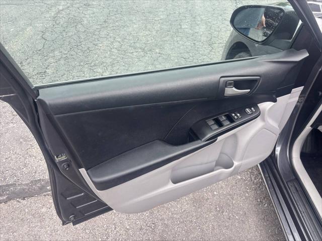 Photo of 2012 Gray Toyota Camry