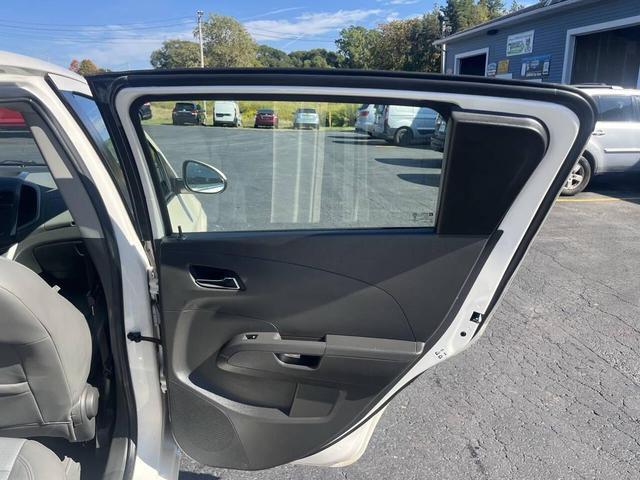 Photo of 2015 White Chevrolet Sonic