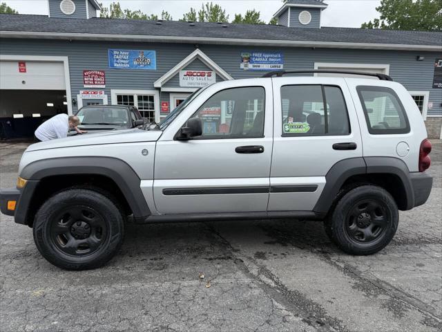 Photo of 2007 Bright Silver Metallic Clearcoat Jeep Liberty