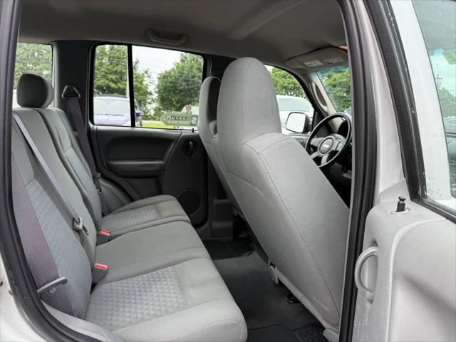 Photo of 2007 Bright Silver Metallic Clearcoat Jeep Liberty