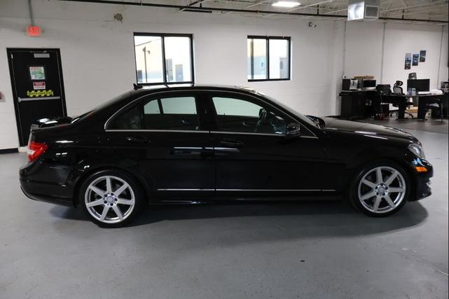 Photo of 2014 Black Mercedes-Benz C-Class