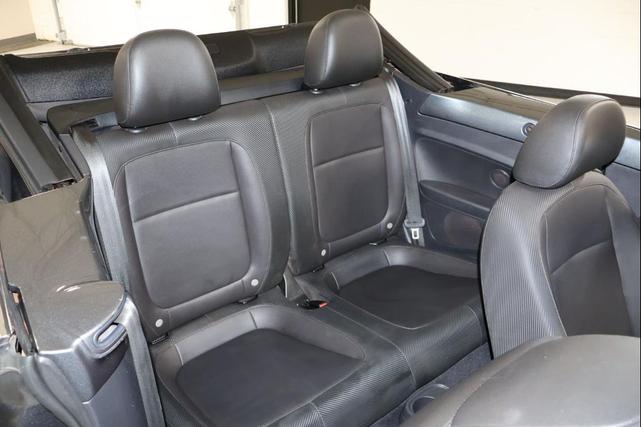 Photo of 2018 Gray Volkswagen Beetle