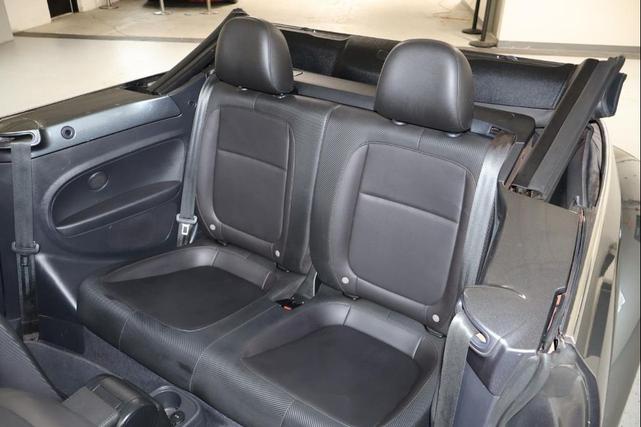 Photo of 2018 Gray Volkswagen Beetle