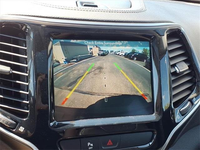 Photo of 2019 Diamond Black Jeep Cherokee