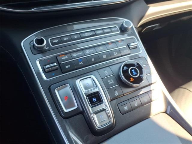 Photo of 2023 Quartz White Hyundai SANTA FE