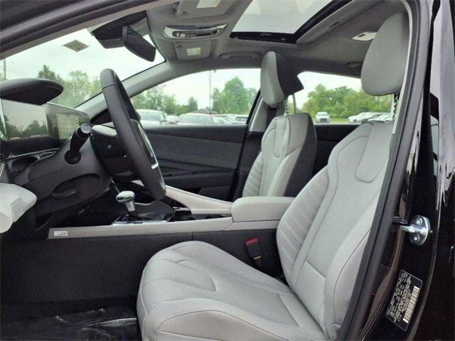 Photo of 2025 Black Hyundai ELANTRA HEV