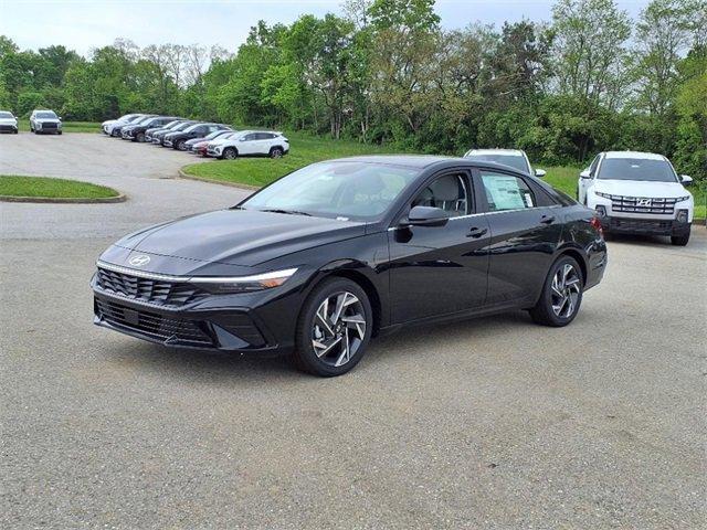 Photo of 2025 Black Hyundai ELANTRA HEV