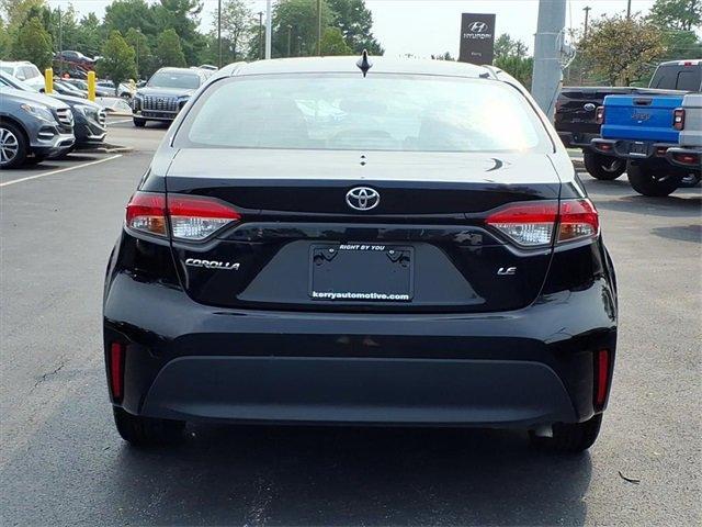 Photo of 2023 Midnight Black Metallic Toyota Corolla